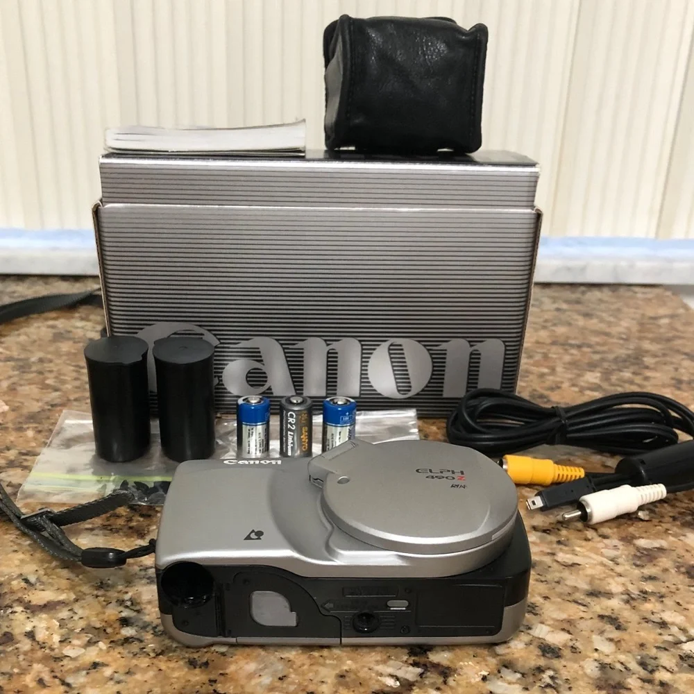 CANON ELPH Z490 FINE PIX DIGITAL ZOOM CAMERA